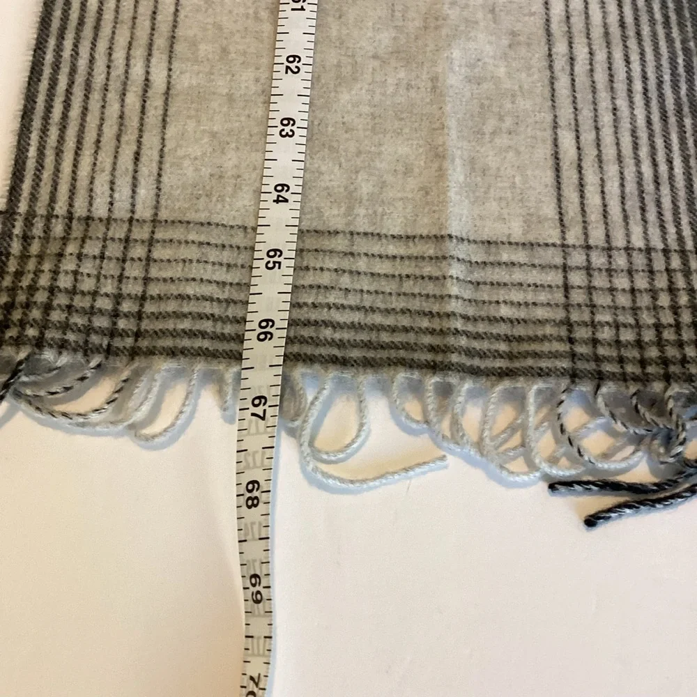 Andrew Stewart 100% Cashmere Scarf Made in Italy Fringe Grey Plaid Preppy Luxury